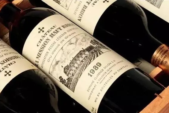 孝感世界顶级红酒瑰宝：美讯酒庄干红葡萄酒的传奇之旅